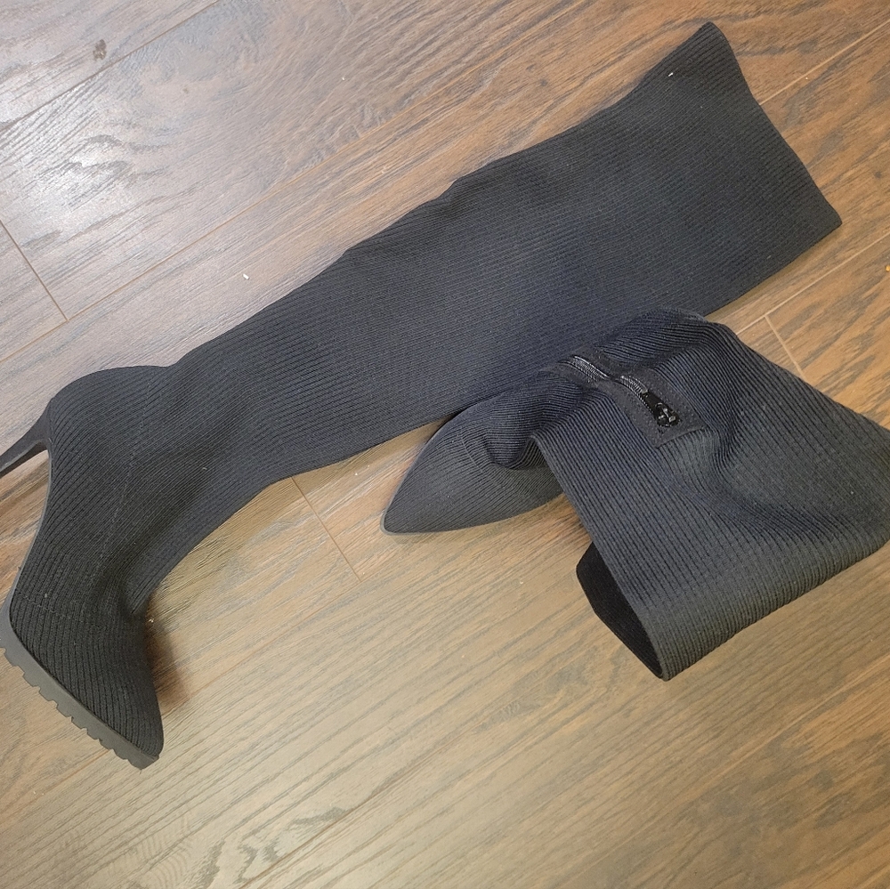 Boots - Picture 2 of 4